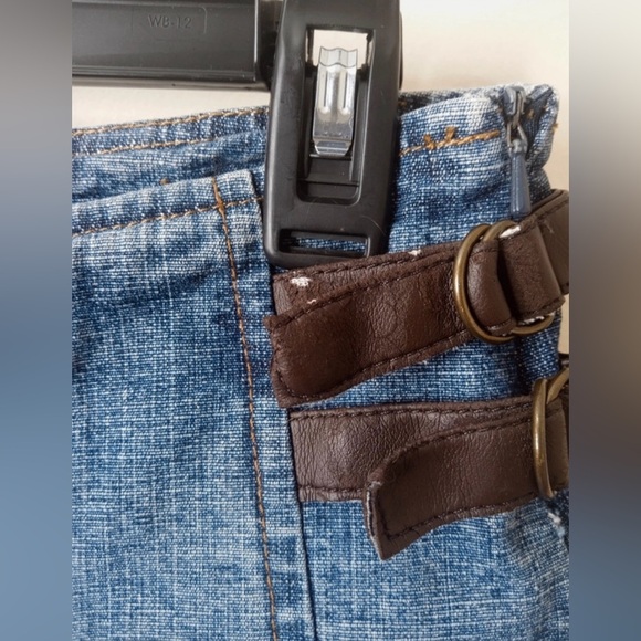 Tyte Pleated Denim Mini Skirt with Buckle Detail Size 3 - Picture 8 of 11